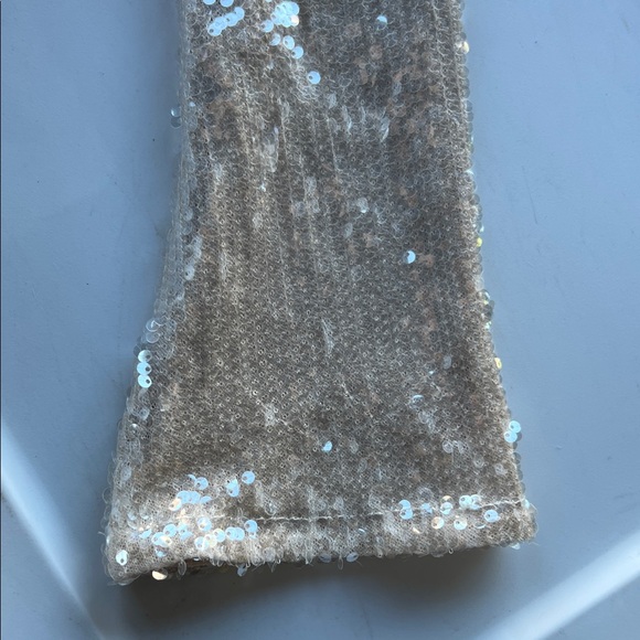 Wild Fable Cream Sequin Long Bell Sleeve with Keyhole Neckline Fabric with Tags - Picture 5 of 7